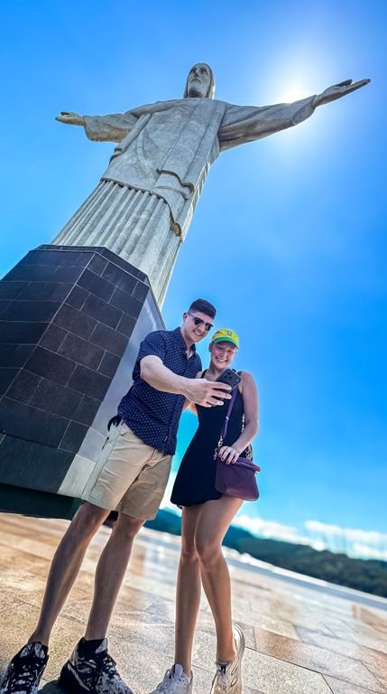 Taking a selfie under Christ the Redeemer